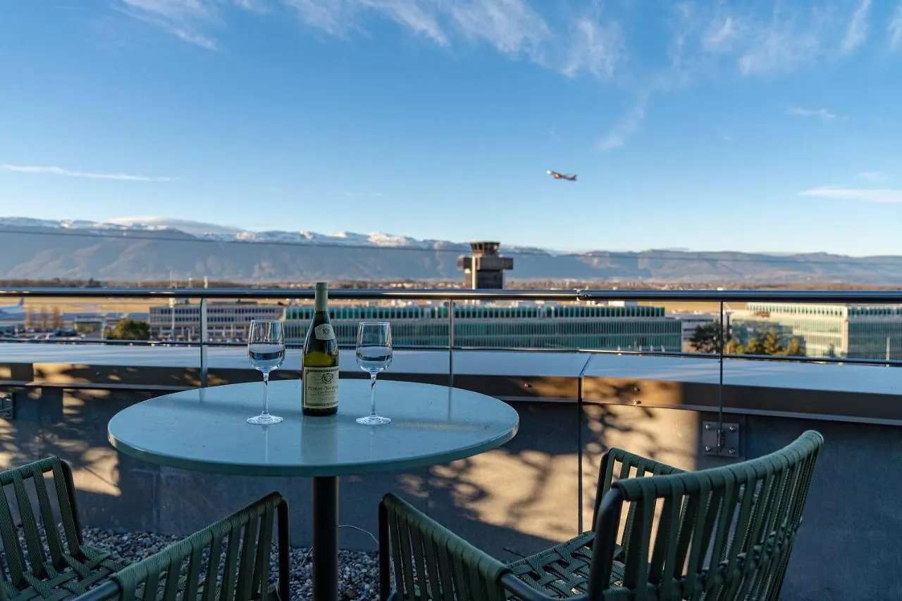 Nash Suites Airport Hotel Le Grand Saconnex 4*,