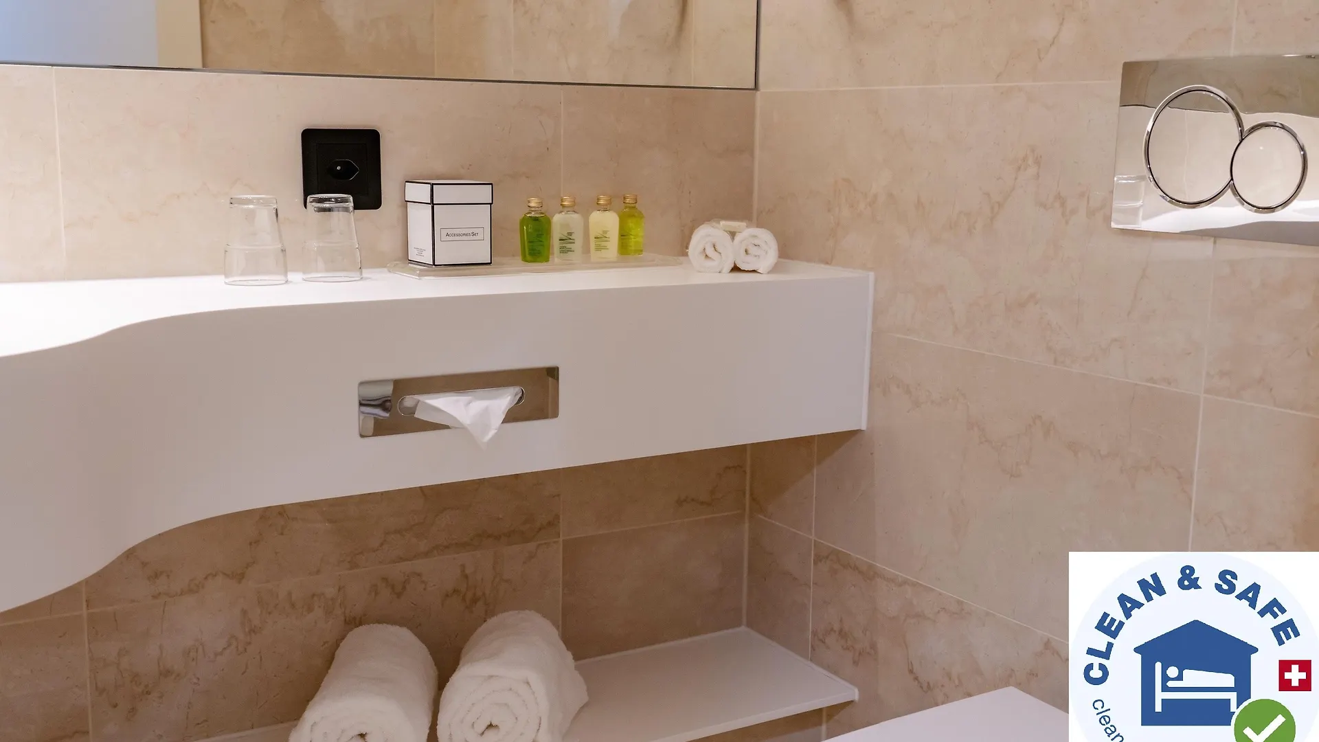Nash Suites Airport Hotel Le Grand Saconnex 4*,